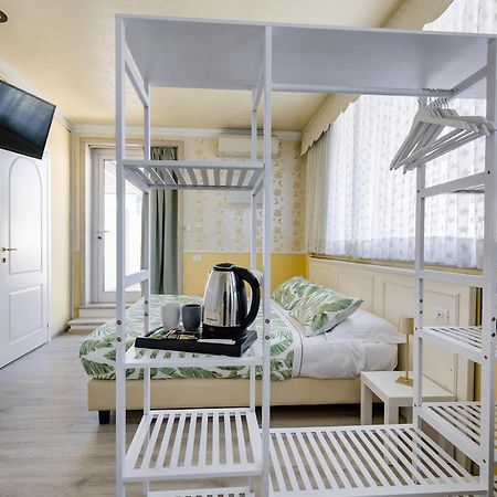 דסנזאנו דל גארדה Hotel Villa Lilla מראה חיצוני תמונה