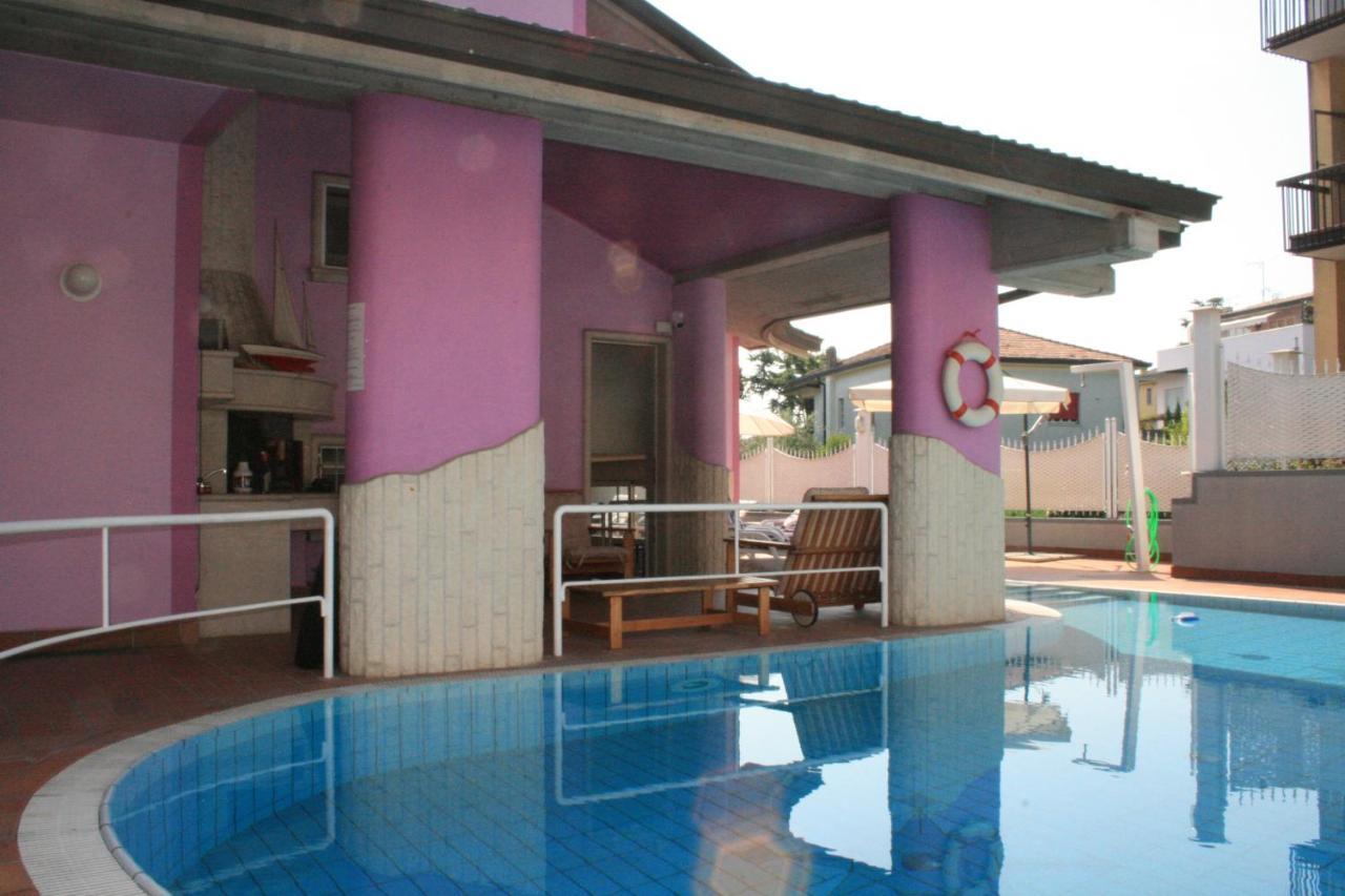 דסנזאנו דל גארדה Hotel Villa Lilla מראה חיצוני תמונה