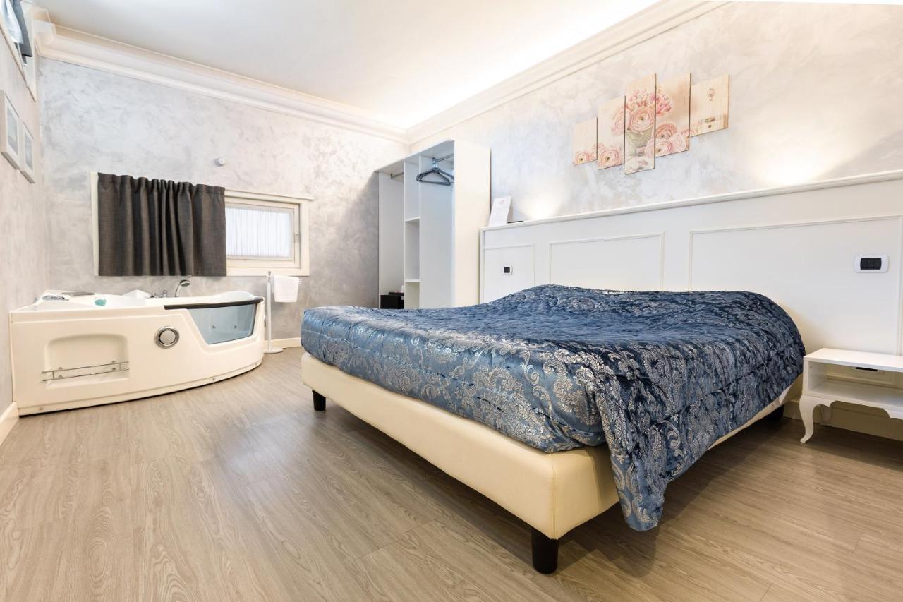דסנזאנו דל גארדה Hotel Villa Lilla מראה חיצוני תמונה